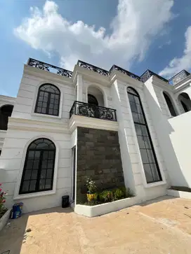 Rumah Mewah Eropa di Cibubur 5 Menit ke LRT, Stok Terbatas!
