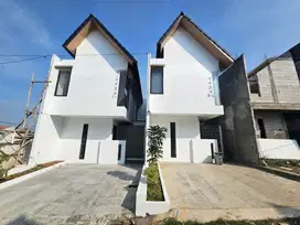 Rumah Mewah di Bukit indah cihanjuang dkt ke Exit tol pasteur sdh shm