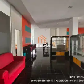 SEWA GEDUNG 3 LANTAI – DEKAT MONJALI, SLEMAN