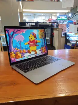 Macbook Air Retina 13 inch , 2019