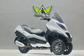 Piaggio Vespa MP3 250 Forza Xmax GT 200 Primavera