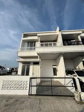 Dijual Rumah Baru 2 Lantai, tipe 108/72, siap huni