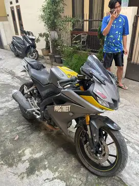 R15 V3 2019 yellow murah