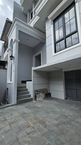 DIJUAL RUMAH NEW GRESS  Graha Family, Sby Barat ( TEV )
