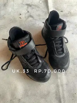 Sepatu anak,kondisi msh bagus