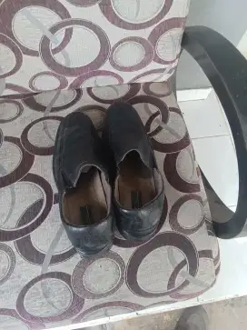Dijual sepatu pantofel clark