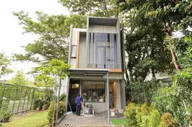 Dijual Rumah 2 Lantai Modern Minimalis di Saptorenggo Pakis Malang