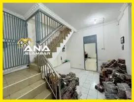 ANA RUMAH UK 4X15M LOKASI BAGUS DI JELAMBAR