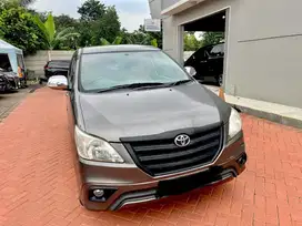 Toyota Innova e 2.0 bensin 2011 AT KM 47.000