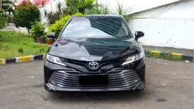 Toyota Camry 2.5 V AT Black on Black Sunroof NIK 2021 KM86rb Record