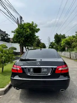 E300 2011 Elegance Black AT nopol B hrg 198jt