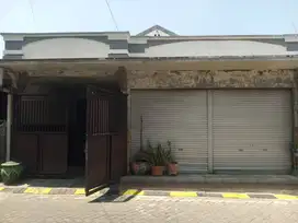 Rumah 1,5 Lantai Bagus Terawat Strategis Gunungsari Surabaya