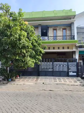 Rumah 2 Lantai Bagus Terawat Strategis Gunungsari Surabaya