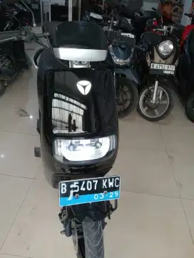 Dijual Motor Yadea E8S Pro Tahun Pemakaian 2024
