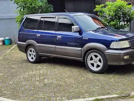 Kijang Krista 1.5 MT