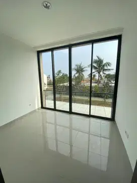 DISEWAKAN RUMAH DI MILENIAL PIK2 CLUSTER ALABAMA 4,5x10m² UNFURNISHED