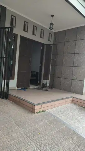 Dijual Rumah bs buat Tempat Usaha di bawah hrg pasaran