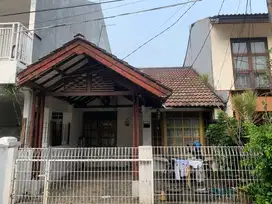 Dijual Rumah di Bintaro Sektor 5