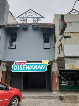 Ruko siap pakai,Lokasi strategis jalan utama.Kemang Pratama Bekasi