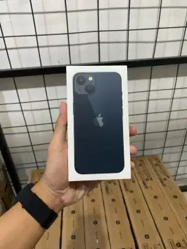 iPhone 13 128GB Midnight