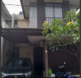 Rumah Bagus dekat Stasiun di Griya Torina