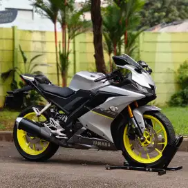 YAMAHA R15 V3 NIK 2021 SILVER LOW KM TERBAIK!