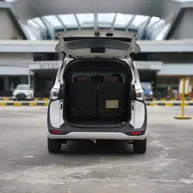 TOYOTA SIENTA V MATIC 2017 TDP 15 JT ANGSURAN 4.4JTAN 5THN