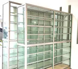 Etalase full kaca 2meter x 2meter