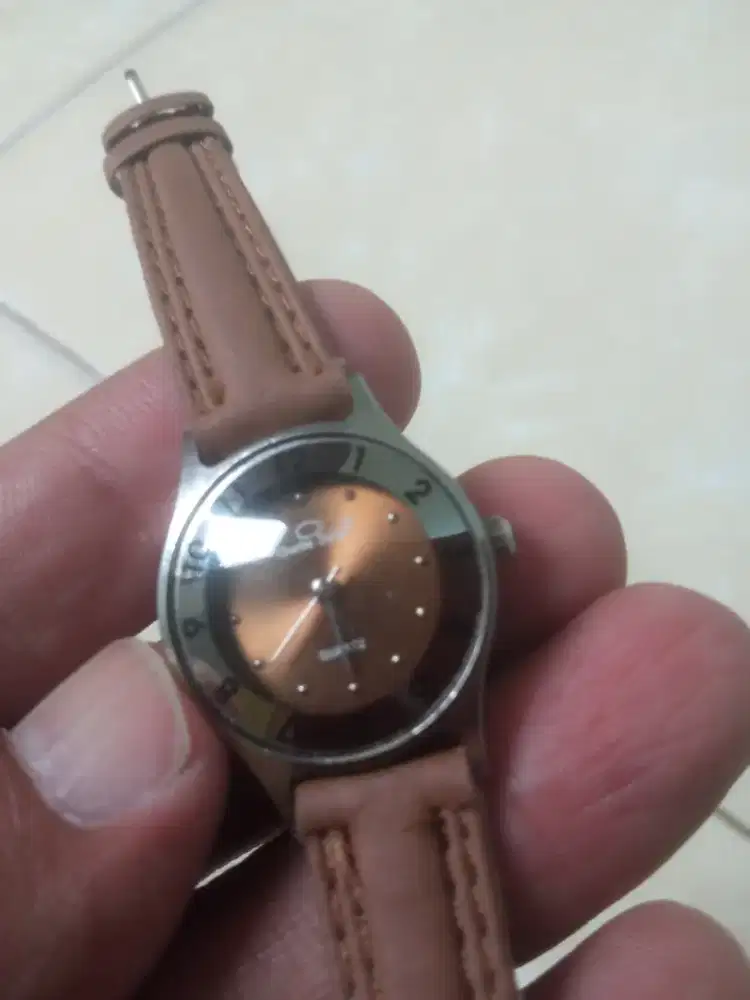 Jam tangan Charles delon