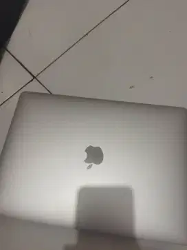 LAPTOP MACBOOK PRO APPLE