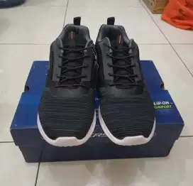 Sepatu Skechers sz 42.5