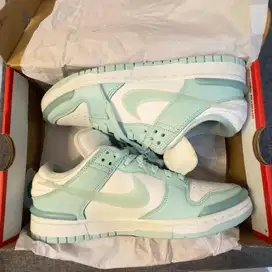 nike dunk low twist