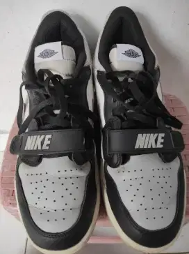 Nike Jordan Legacy Size 43 44