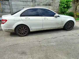 Cari mobil untuk online