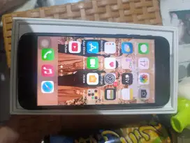 Dijual IPHONE 7 128 Kondisi bagus jarang di pakai