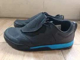 Sepatu Shimano MTB GR9