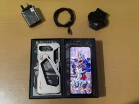 Asus ROG Phone 5s 18/512 + Aeroactive Cooler