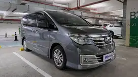 TDP 10JT Nissan Serena 2.0 Highway Star Panoramic Bensin-AT Abu 2017