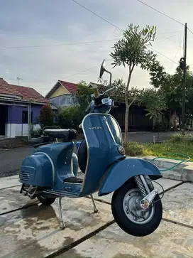 Vespa Super Tahun 75