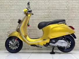 Kilometer 20rb an‼️ Vespa Sprint 150 Iget ABS 2019 - Zaky Mustika