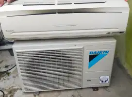 AC Daikin Thailand 3/4 pk freon R410 original