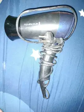 Hair dryer Remington bisa panas dan dingin