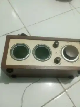 Ono Lapak bos Radio jadul