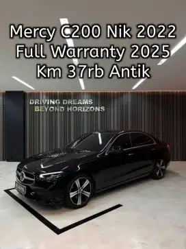 Mercedes Benz C200 AT 2022 New Model Hitam Mercy Km37rb B9SBT