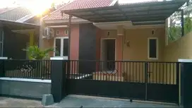 Disewakan rumah bagus lengkap dengan perabot dekat Undip Tembalang