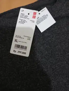 Sweater UNIQLO ORI BARU DISKON 50%