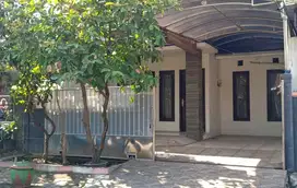 Dijual rumah, Bonus  2 AC,Nyaman,Taman Kirana Residence Mojokerto