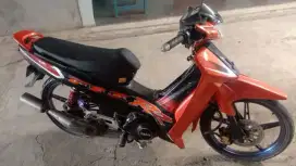 Yamaha
Fiz1996surat STNK Bpkb komplit plat S pajak off body udah fiz R