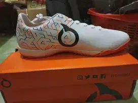 sepatu futsal  ORTUSEIGH