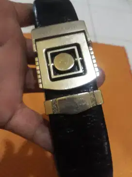 ikat pinggang Calvin klien